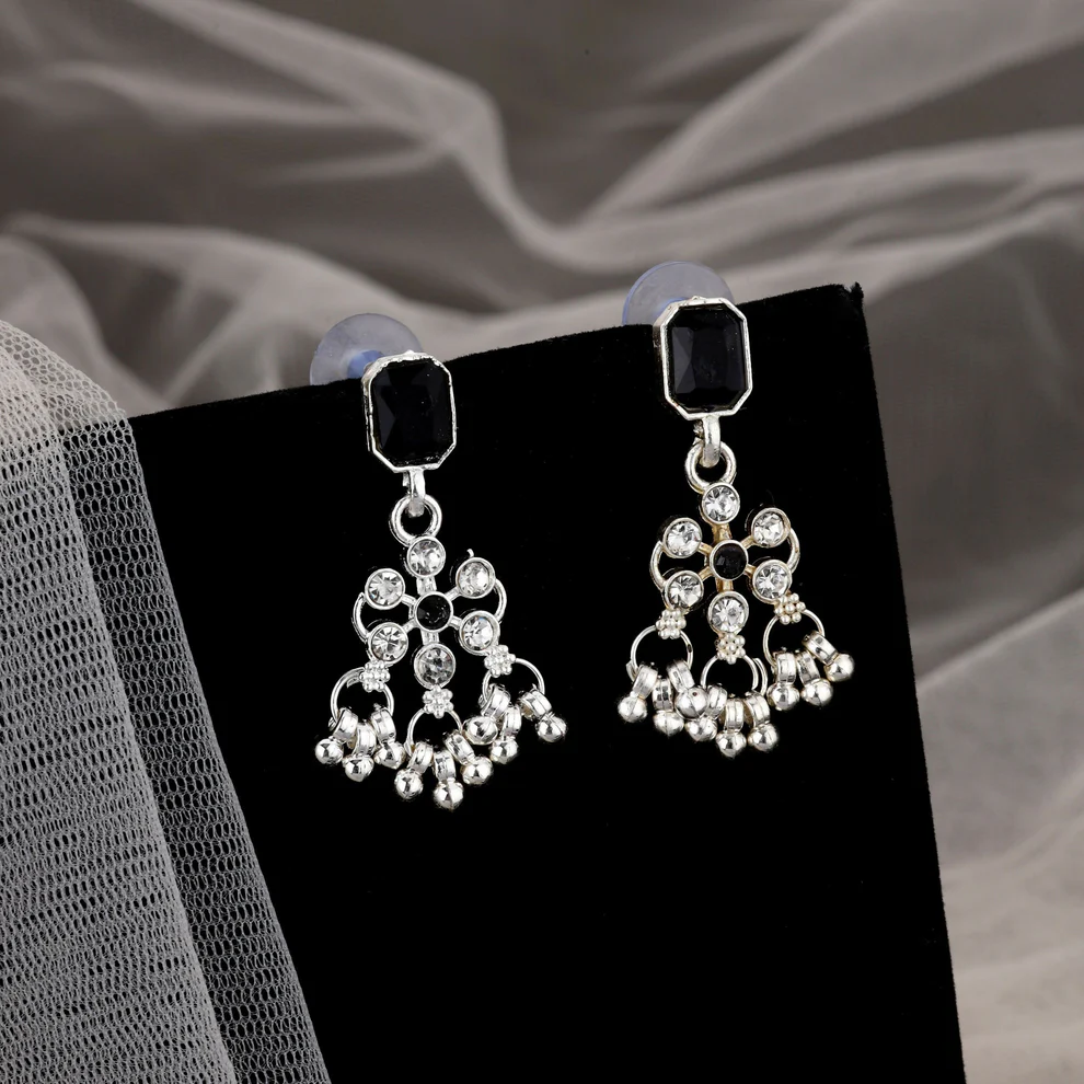 striking oxidized silver toned choker set with black stones striking oxidized silver toned choker set with black stones